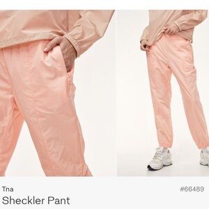 Aritzia TNA Pink Relaxed Fit Joggers